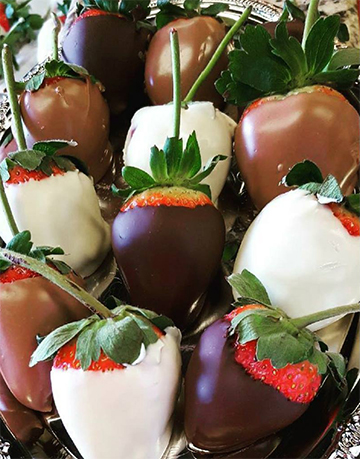 Chocolate strawberries from Dolce Mare